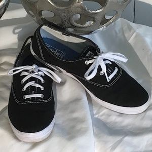 Women’s Keds black